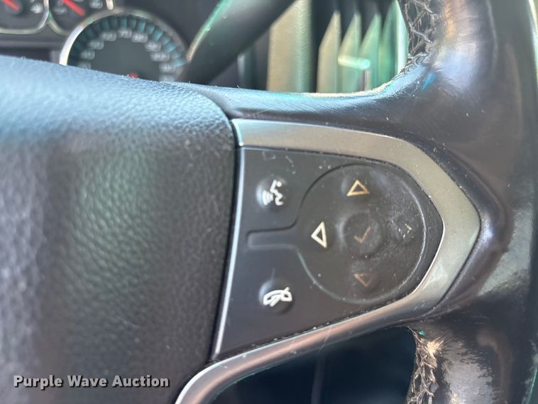 image for item EF1214 2015 Chevrolet Silverado 2500HD Crew Cab pickup truck