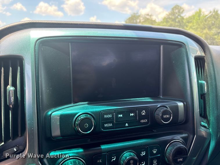 image for item EF1214 2015 Chevrolet Silverado 2500HD Crew Cab pickup truck