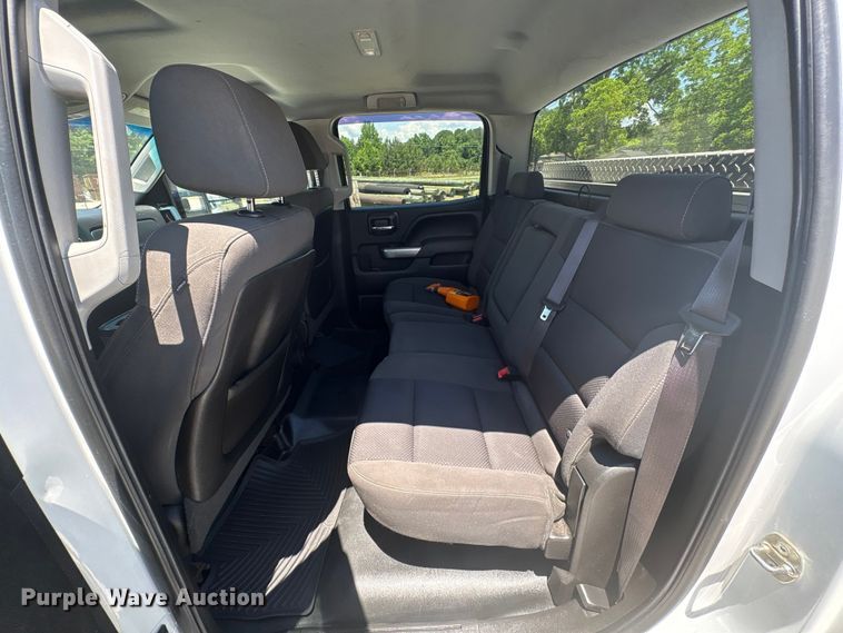 image for item EF1214 2015 Chevrolet Silverado 2500HD Crew Cab pickup truck