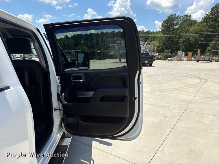 image for item EF1214 2015 Chevrolet Silverado 2500HD Crew Cab pickup truck