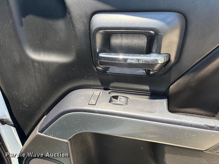 image for item EF1214 2015 Chevrolet Silverado 2500HD Crew Cab pickup truck