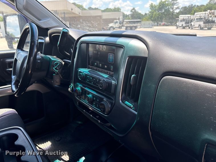 image for item EF1214 2015 Chevrolet Silverado 2500HD Crew Cab pickup truck
