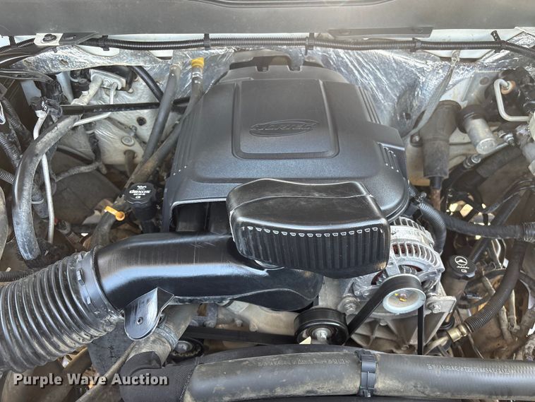 image for item EF1214 2015 Chevrolet Silverado 2500HD Crew Cab pickup truck