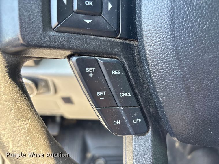 image for item EF1215 2018 Ford F350 Super Duty Crew Cab utility bed pickup truck