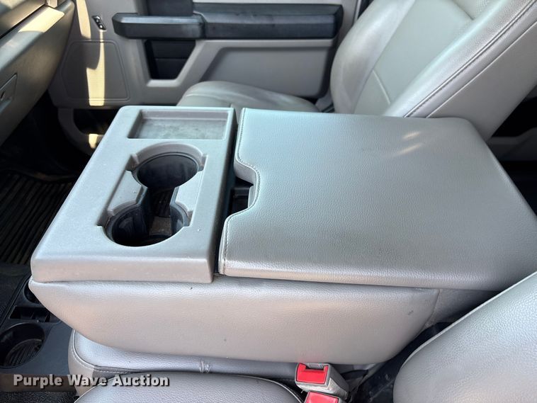 image for item EF1215 2018 Ford F350 Super Duty Crew Cab utility bed pickup truck