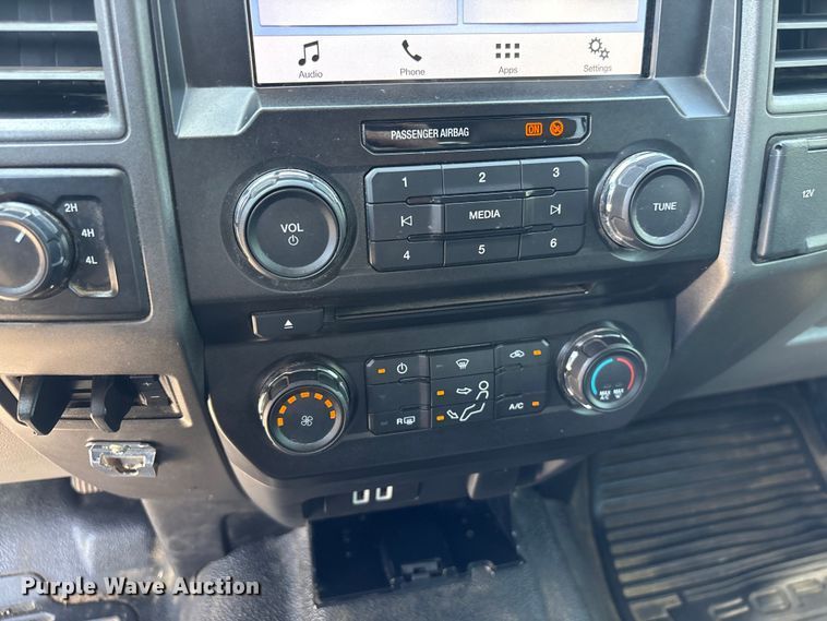 image for item EF1215 2018 Ford F350 Super Duty Crew Cab utility bed pickup truck