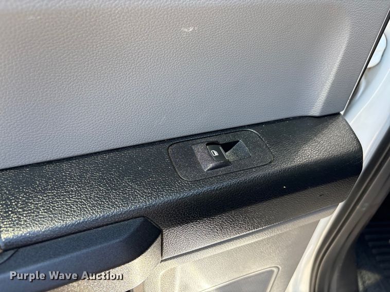 image for item EF1215 2018 Ford F350 Super Duty Crew Cab utility bed pickup truck