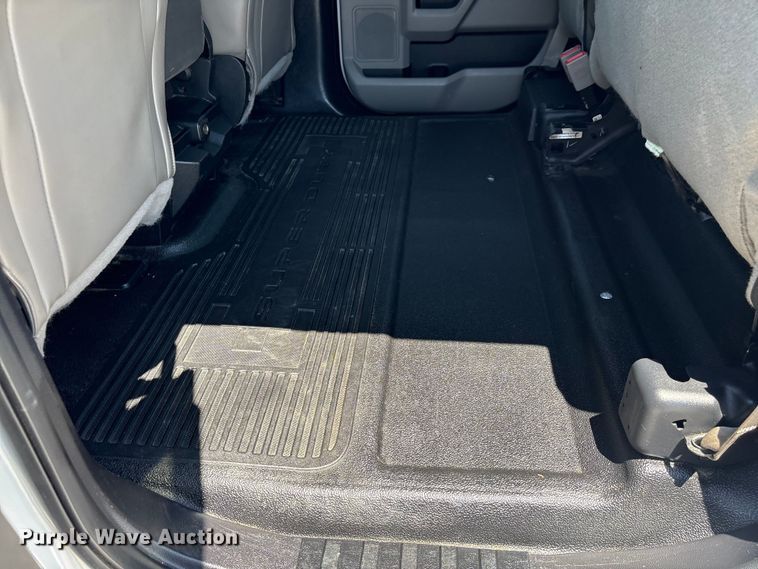 image for item EF1215 2018 Ford F350 Super Duty Crew Cab utility bed pickup truck