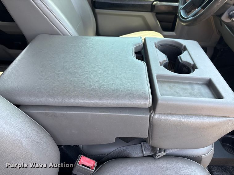 image for item EF1215 2018 Ford F350 Super Duty Crew Cab utility bed pickup truck