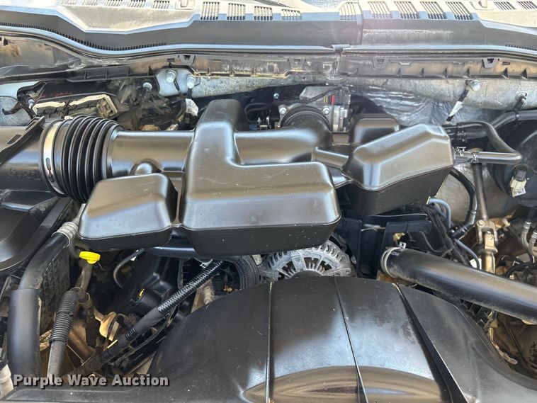 image for item EF1215 2018 Ford F350 Super Duty Crew Cab utility bed pickup truck