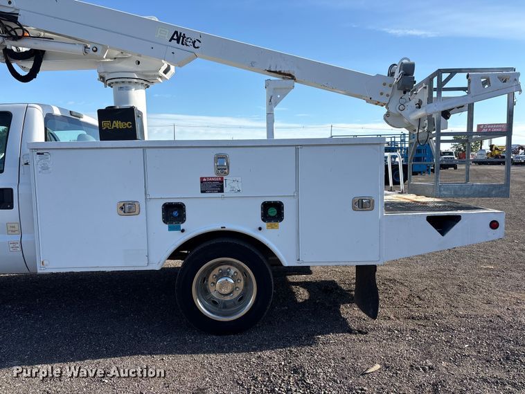 image for item EG1700 2014 Ford F550 Super Duty bucket truck