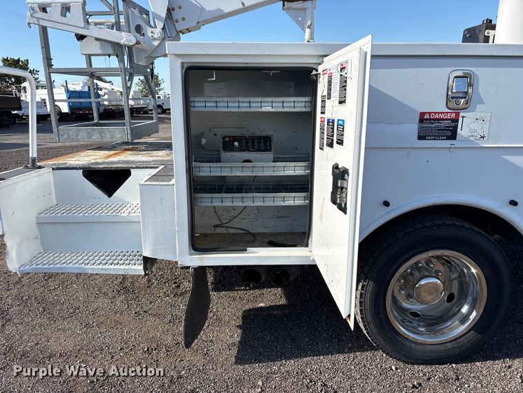 image for item EG1700 2014 Ford F550 Super Duty bucket truck