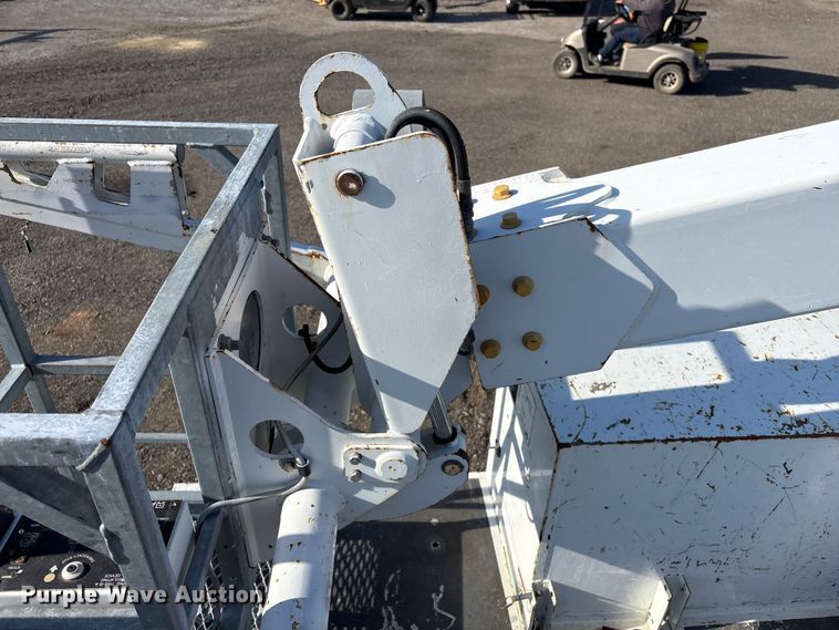 image for item EG1700 2014 Ford F550 Super Duty bucket truck