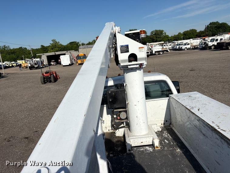 image for item EG1700 2014 Ford F550 Super Duty bucket truck