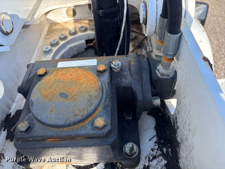 image for item EG1700 2014 Ford F550 Super Duty bucket truck