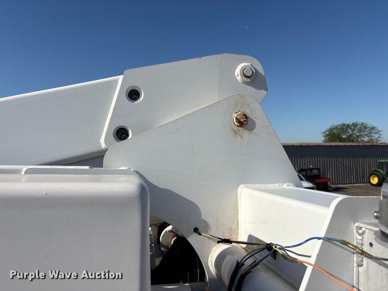 image for item EG1700 2014 Ford F550 Super Duty bucket truck