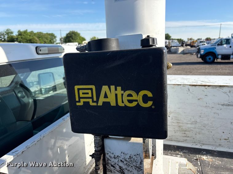 image for item EG1700 2014 Ford F550 Super Duty bucket truck