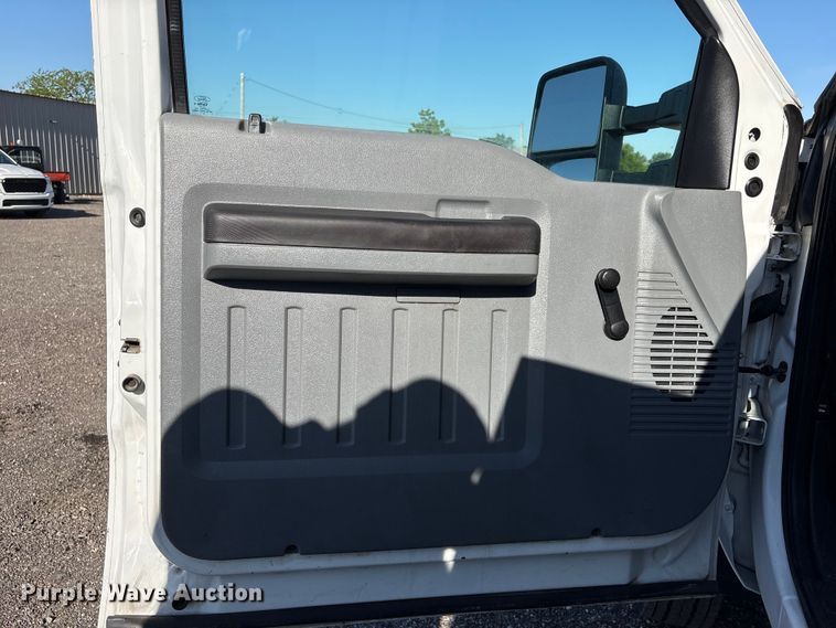 image for item EG1700 2014 Ford F550 Super Duty bucket truck