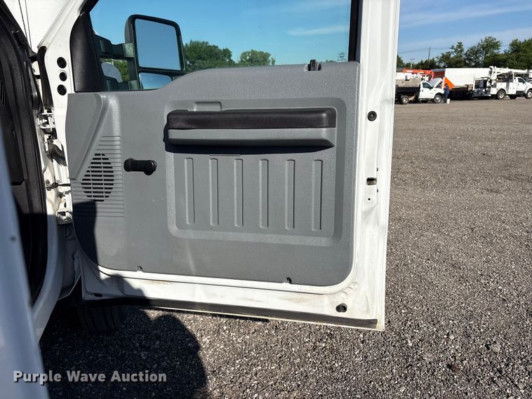 image for item EG1700 2014 Ford F550 Super Duty bucket truck
