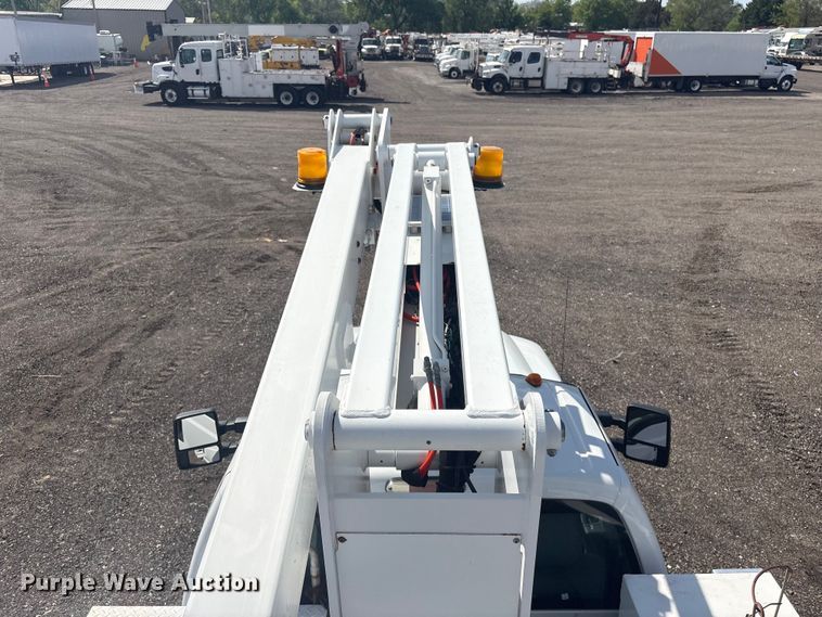 image for item EG8962 2012 Ford F550 Super Duty bucket truck