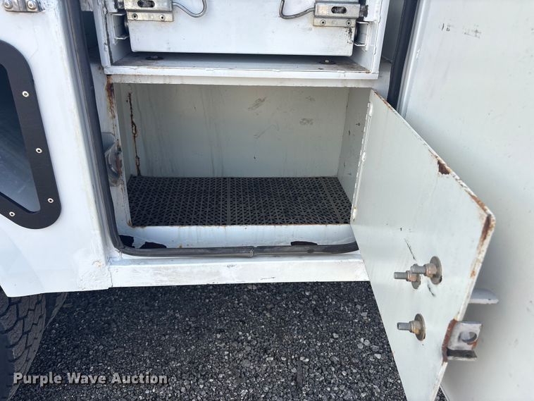 image for item EG8962 2012 Ford F550 Super Duty bucket truck
