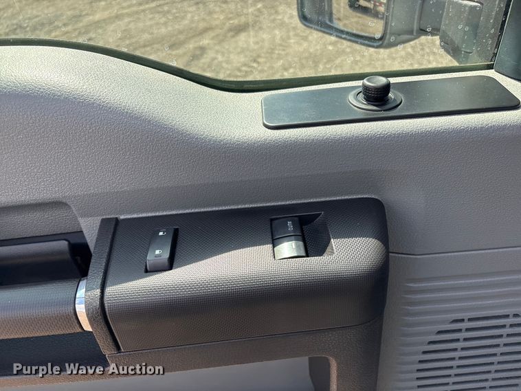 image for item EG8962 2012 Ford F550 Super Duty bucket truck
