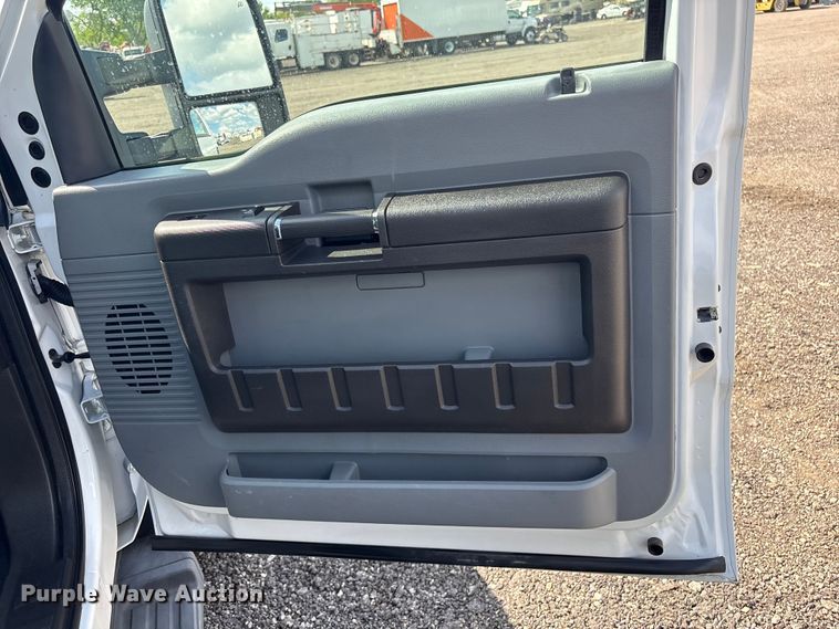 image for item EG8962 2012 Ford F550 Super Duty bucket truck