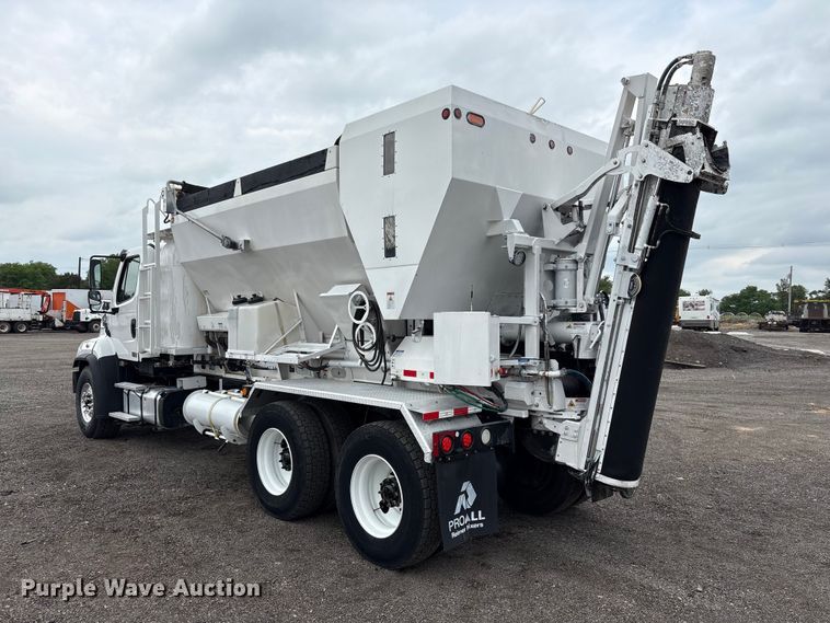 image for item EG9000 2019 Freightliner 114SD volumetric concrete mixer truck