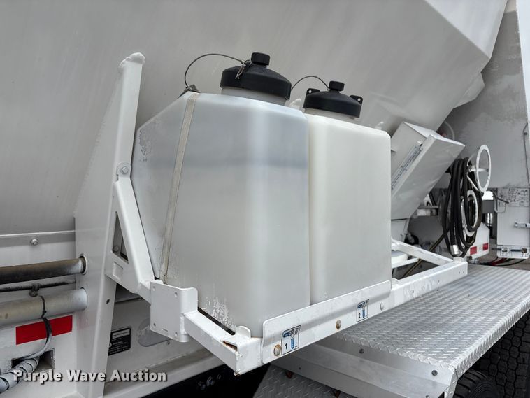 image for item EG9000 2019 Freightliner 114SD volumetric concrete mixer truck