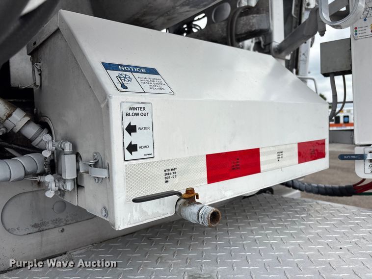 image for item EG9000 2019 Freightliner 114SD volumetric concrete mixer truck