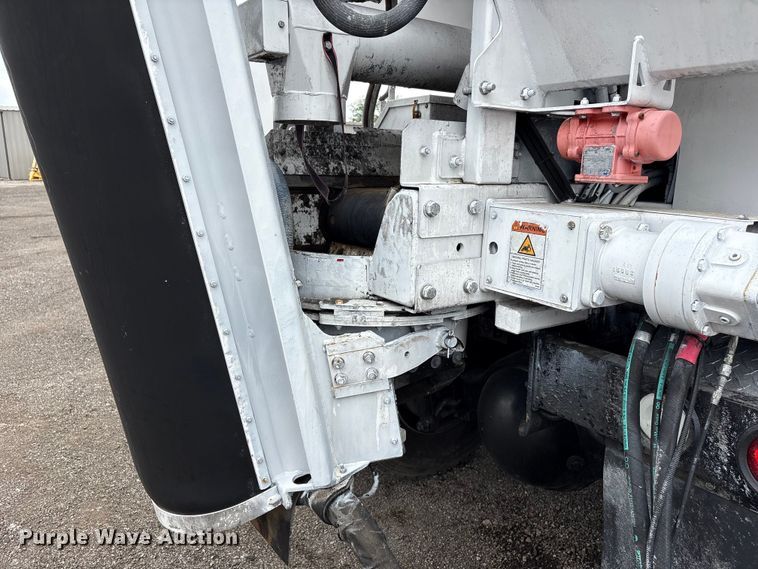 image for item EG9000 2019 Freightliner 114SD volumetric concrete mixer truck