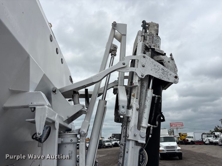 image for item EG9000 2019 Freightliner 114SD volumetric concrete mixer truck