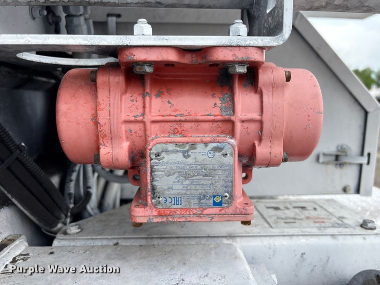 image for item EG9000 2019 Freightliner 114SD volumetric concrete mixer truck