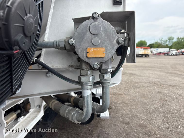 image for item EG9000 2019 Freightliner 114SD volumetric concrete mixer truck