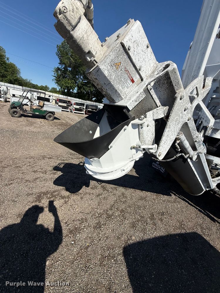 image for item EG9000 2019 Freightliner 114SD volumetric concrete mixer truck