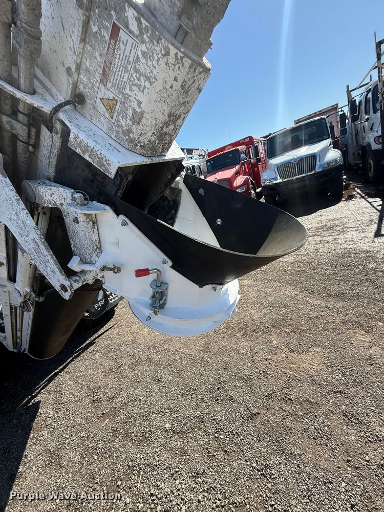 image for item EG9000 2019 Freightliner 114SD volumetric concrete mixer truck