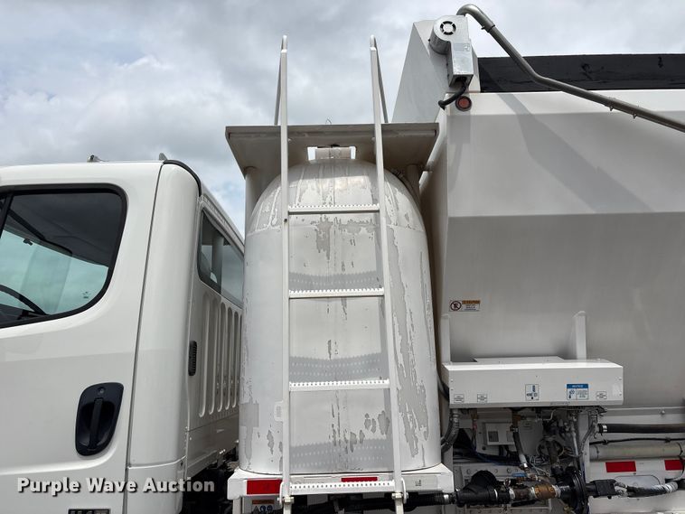 image for item EG9000 2019 Freightliner 114SD volumetric concrete mixer truck