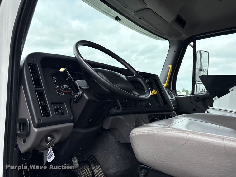 image for item EG9000 2019 Freightliner 114SD volumetric concrete mixer truck