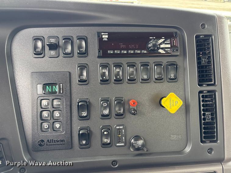 image for item EG9000 2019 Freightliner 114SD volumetric concrete mixer truck