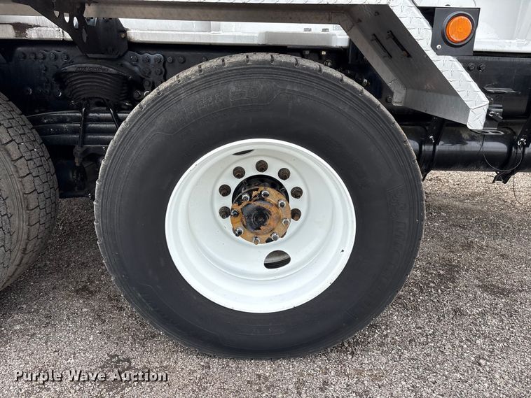 image for item EG9000 2019 Freightliner 114SD volumetric concrete mixer truck