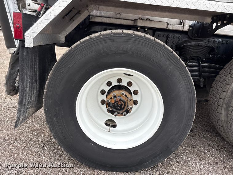 image for item EG9000 2019 Freightliner 114SD volumetric concrete mixer truck