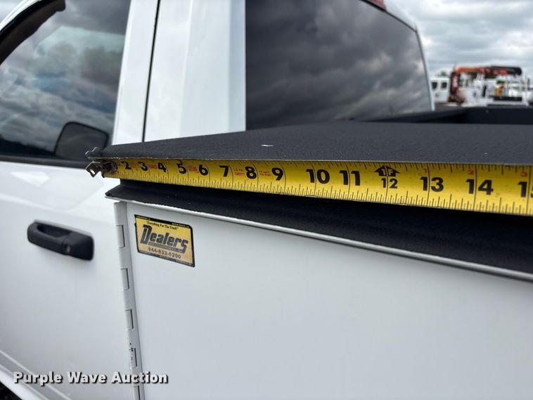 image for item EG9012 2018 RAM 3500 utility bed pickup truck