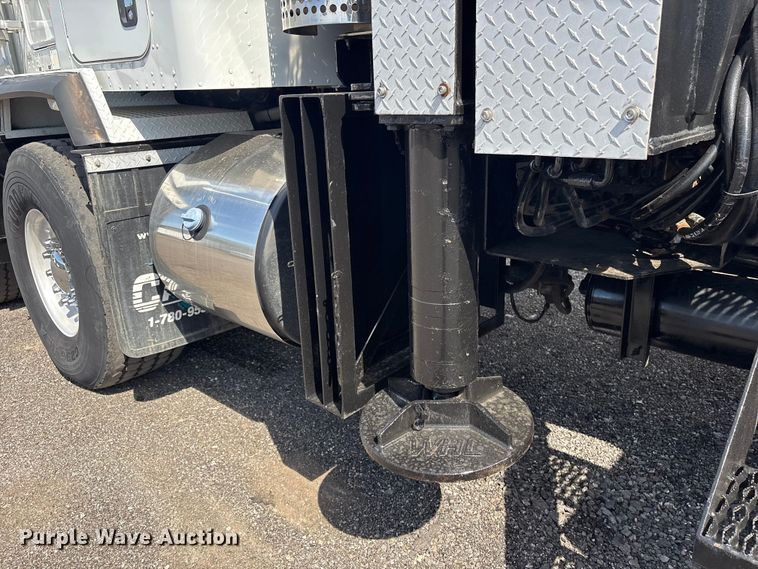 image for item EG9035 2014 Kenworth C500 crane truck