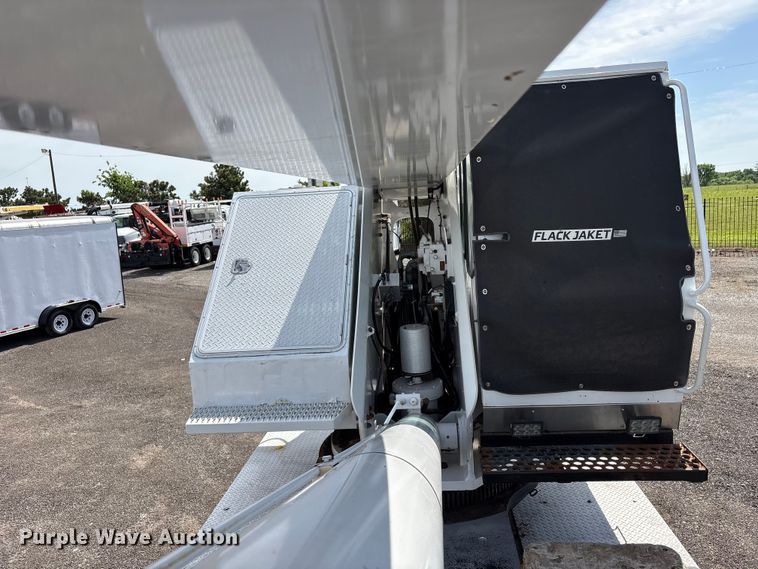 image for item EG9035 2014 Kenworth C500 crane truck