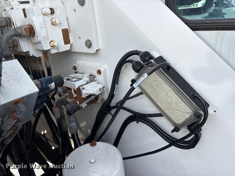 image for item EG9035 2014 Kenworth C500 crane truck