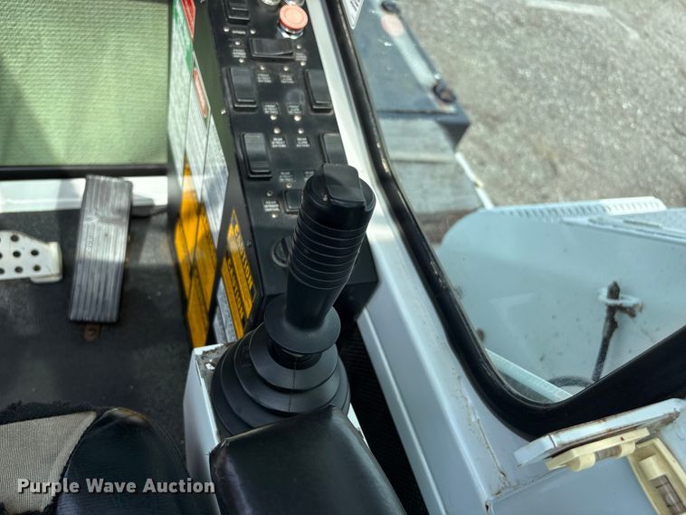 image for item EG9035 2014 Kenworth C500 crane truck