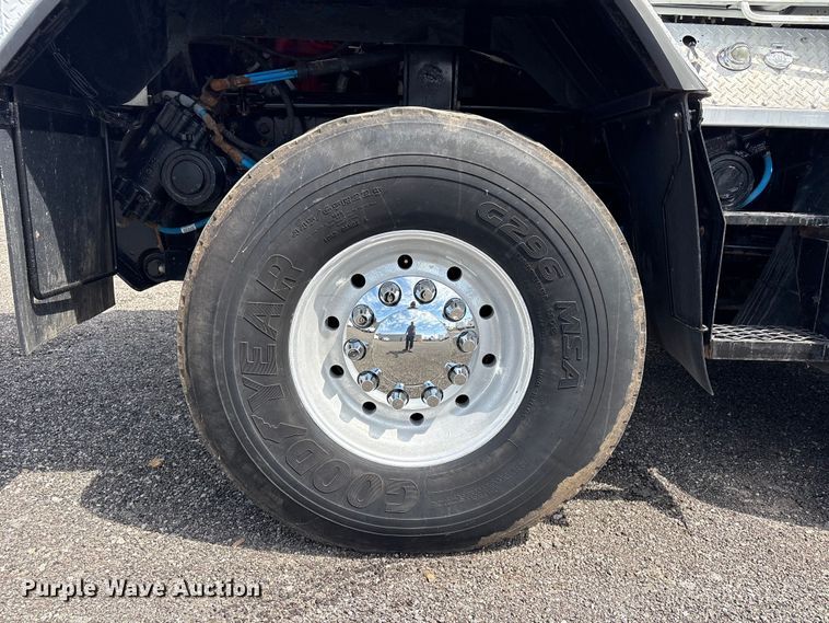 image for item EG9035 2014 Kenworth C500 crane truck