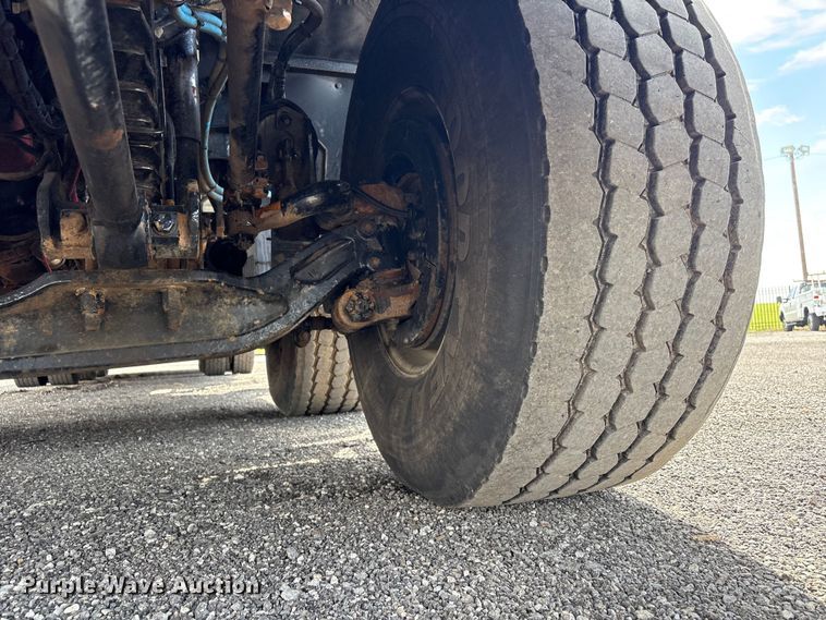 image for item EG9035 2014 Kenworth C500 crane truck