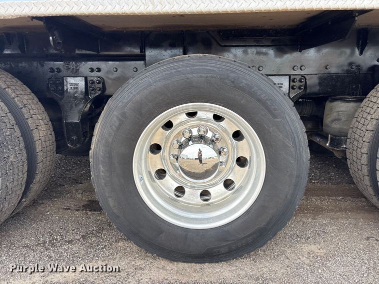 image for item EG9035 2014 Kenworth C500 crane truck