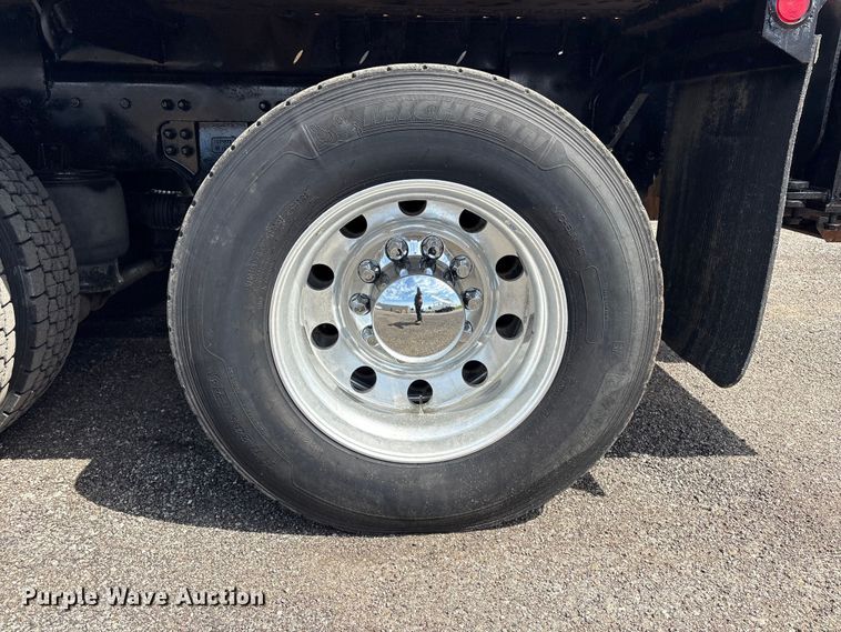 image for item EG9035 2014 Kenworth C500 crane truck